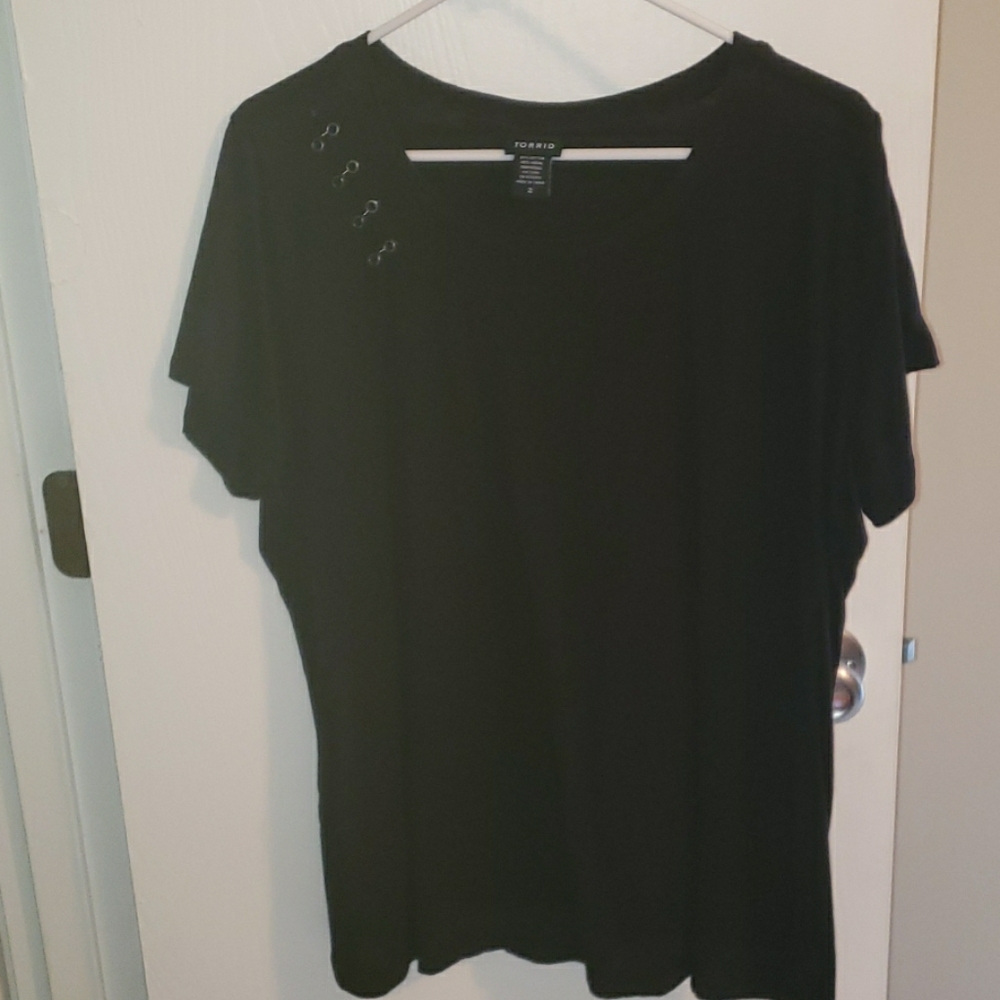 Black tshirt